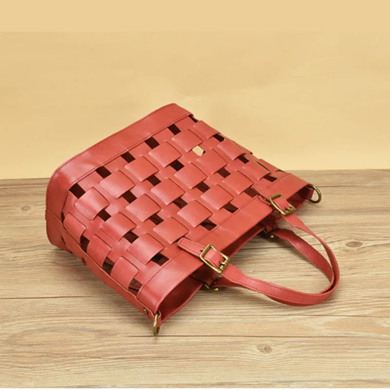 

New retro hand-planted leather handbag ladies shoulder messenger bag hollow woven picture mother bag Luxury Handbags Women Bag