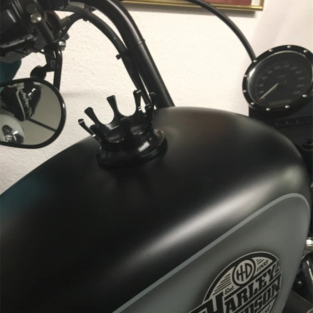 Крышка топливного бака с вентиляционными отверстиями для мотоцикла Harley Sportster XL 883