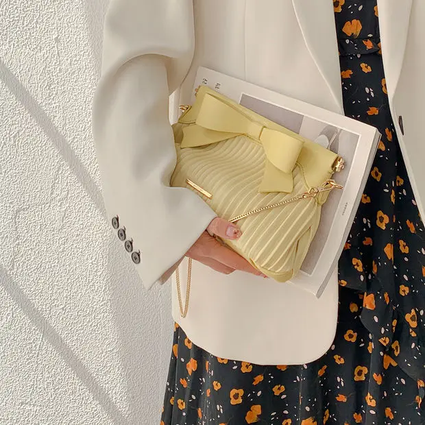 

Little fresh bag female 2021 summer versatile chain underarm bag fashion one shoulder cross carry trend bow cloud bag