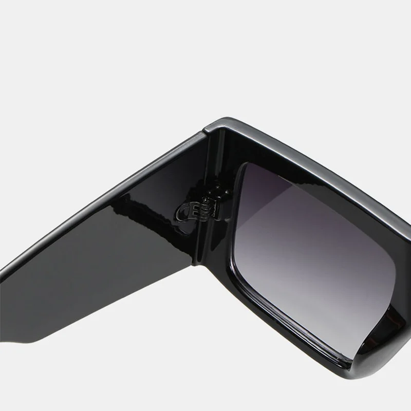 

New Oversize Square Sunglasses Men Women Retro Rivet Original Rectangle Sun Glasses for Women Brand Trendy Sunglass Oculos UV400
