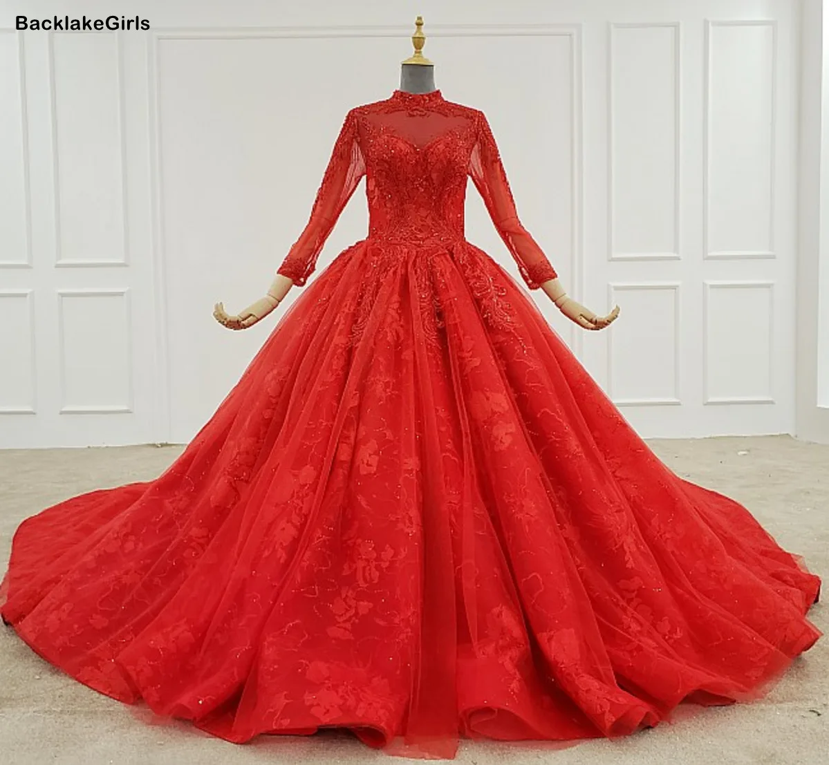 Красное винтажное свадебное платье из тюля с высоким воротом и длинным рукавом