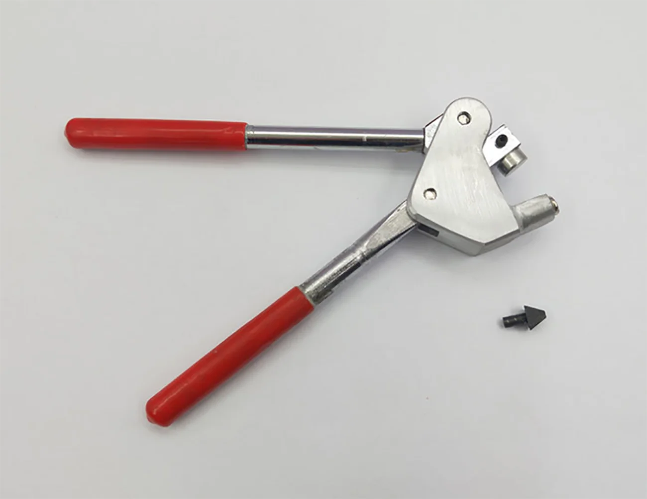 Плоскогубцы для штамповки ювелирных изделий со всеми видами штампов