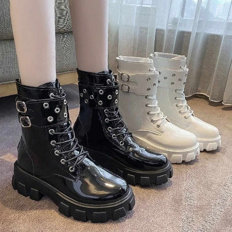 

Autumn and winter new thick-soled buckle patent leather Martin boots large size handsome knight boots women