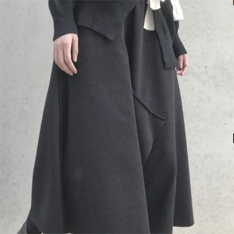 Ladies Irregular Half Skirt Autumn And Winter New Black Elastic Waist Asymmetrical Design Skirt Piece Stitching Knit Skirt