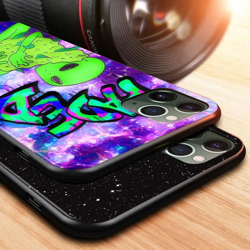 

Aesthetics Cartoon Alien For Apple iPhone 12 Pro Max Mini 11 Pro XS Max X XR 6S 6 7 8 Plus 5S SE2020 Black Phone Case