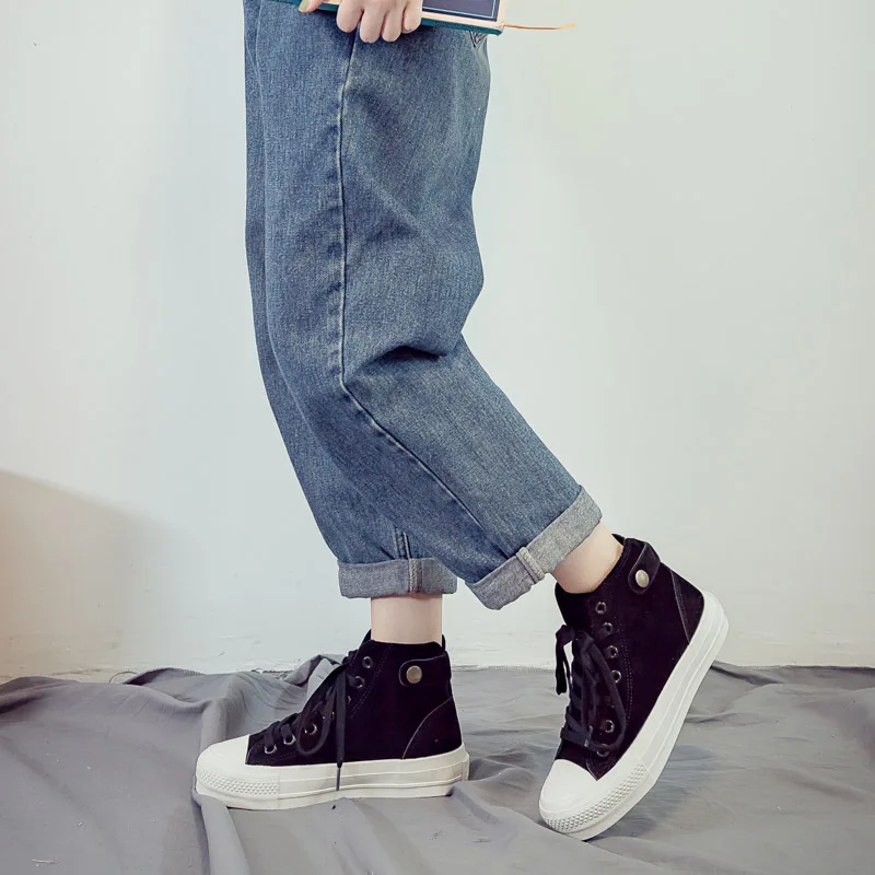 Winter New Solid Color Shoes Female Fashion Rivet Wild Thick Warm Women's Shoes Non-slip Trend Comfortable High-top Casual Shoes