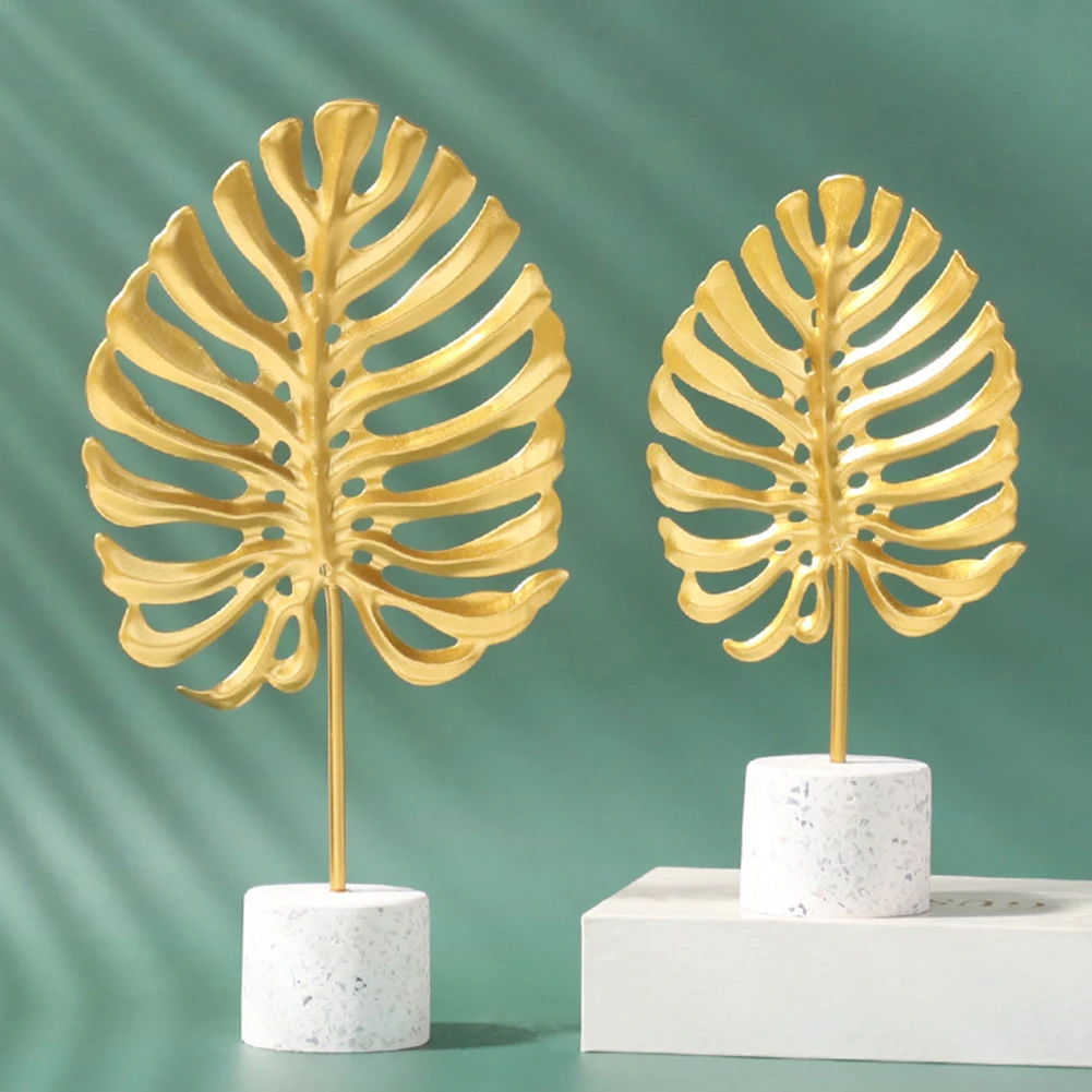 

Creative Modern Golden Iron Monstera Leaf Ornament Photo Prop Living Room Desktop TV Cabinet Decoration Office Home Decor Crafts