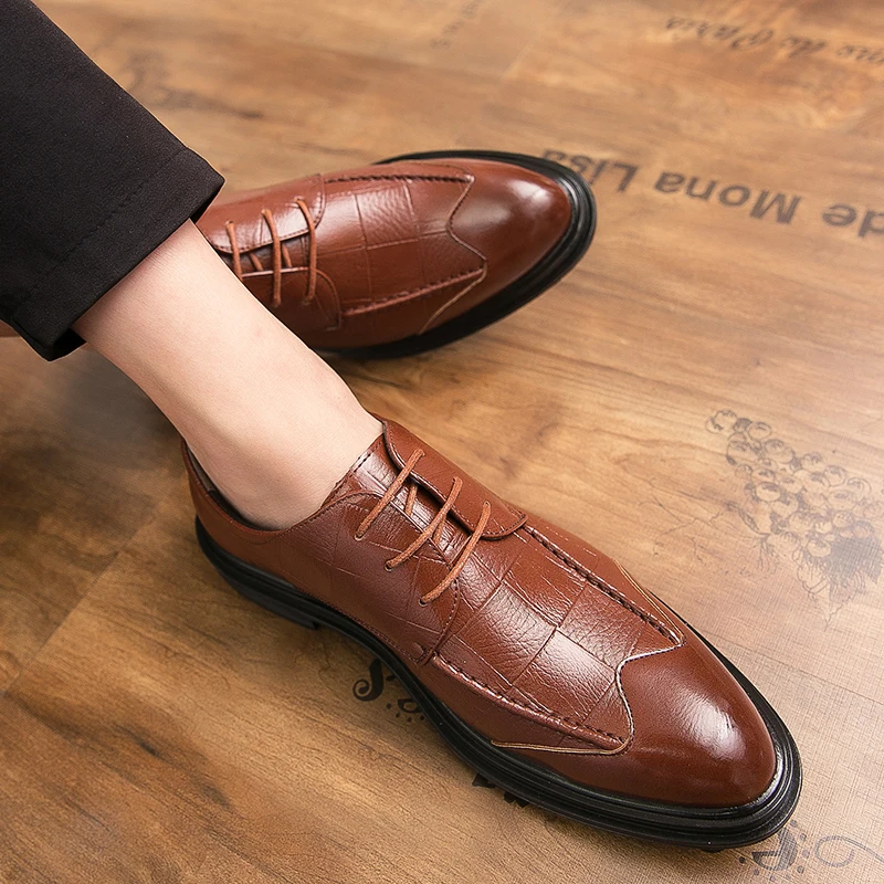 

Brogue Shoes Men outdoor lace up Breathable Leather Party Shoes Business Dress Shoes round Toe Oxfords Shoes Luxury Men Shoes