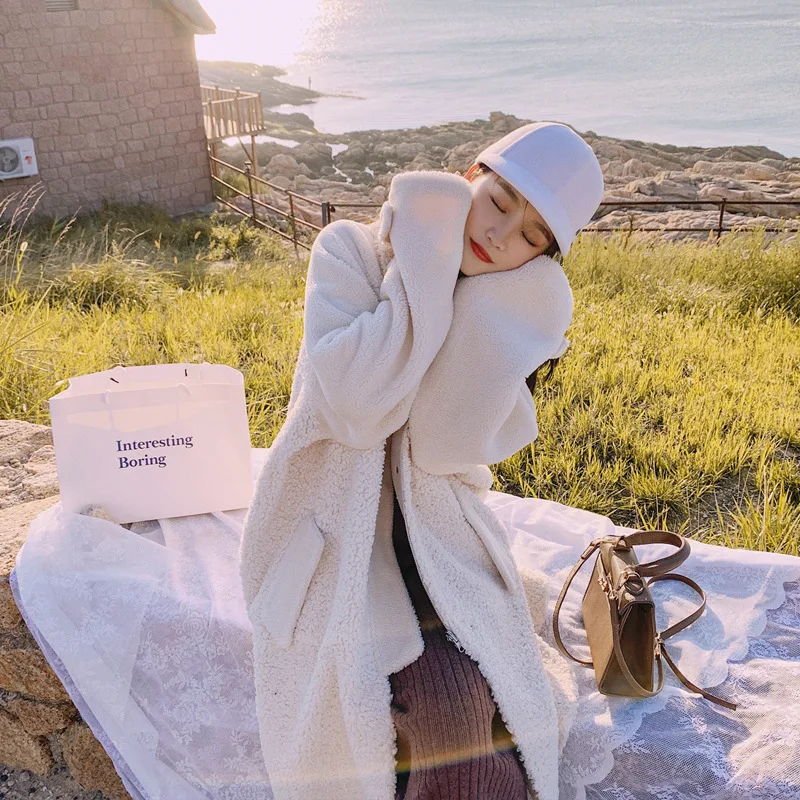 

Ins стучит по красивые жирной и белые с мехом цельное платье, длинный рукав, с отворотом, средней длины овечьей шерстью норковая шуба для женщ...