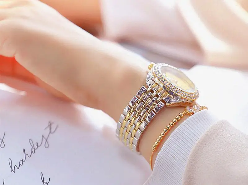 Лидирующий бренд элегантные женские часы с бриллиантамы цветочным циферблатом