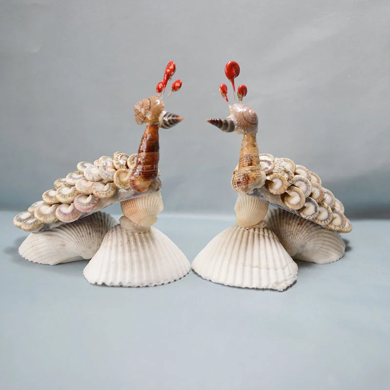 

A pair of creative gifts birthday ornaments conch shell crafts