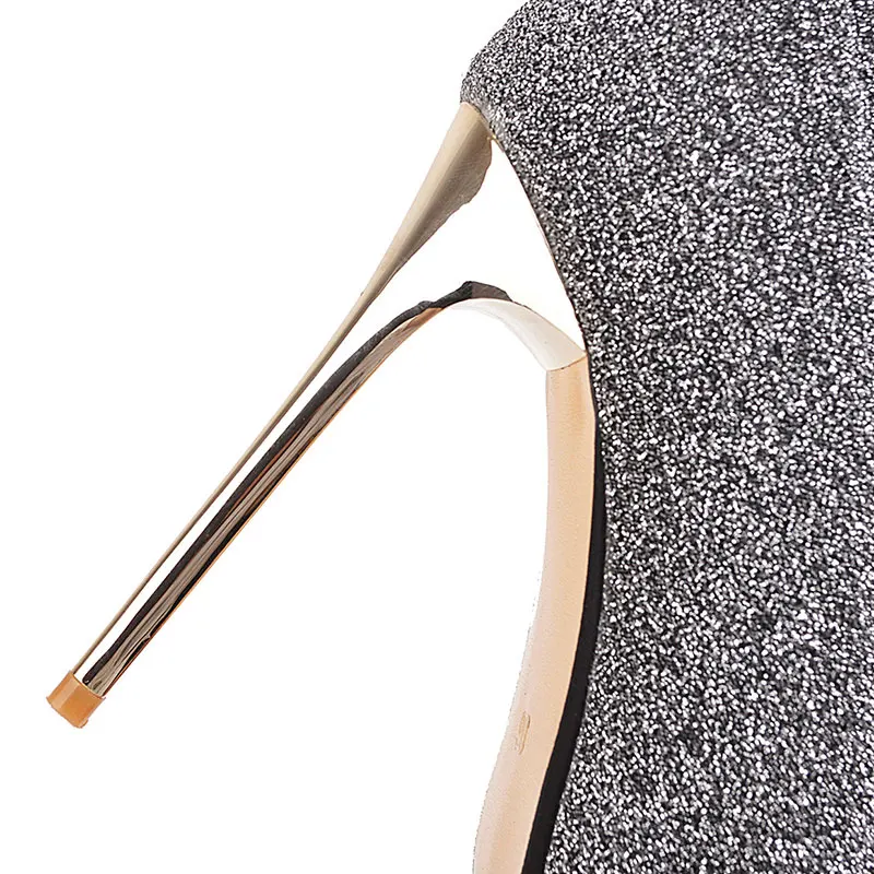 Женские сапоги выше колена с острым носком без застежки на тонком