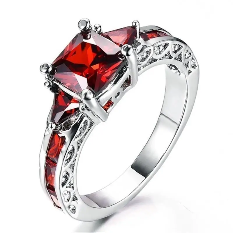 

Copper-zirconium Micro-diamond Ladies Rings New European and American Fashion Black Gold Zircon Square Jewelry Ring