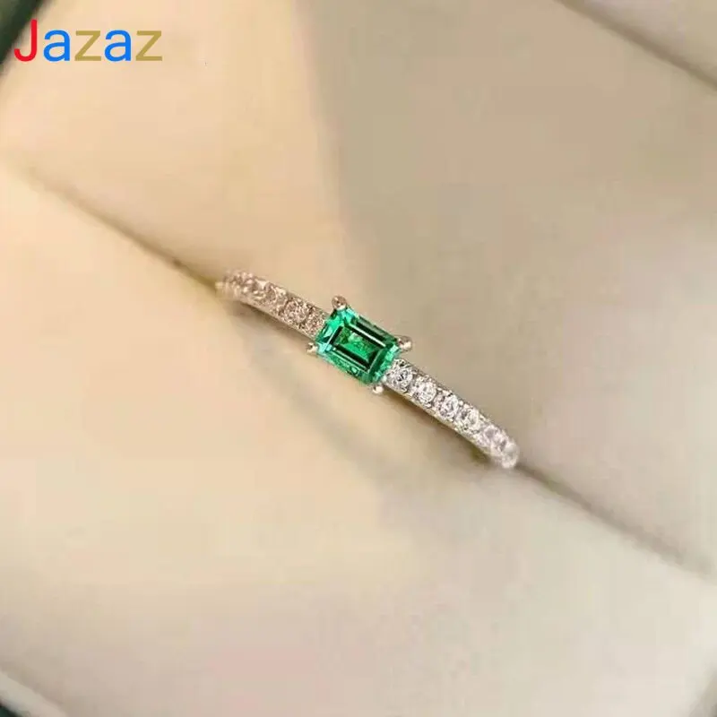 

Женское кольцо с изумрудом, из серебра 100% пробы