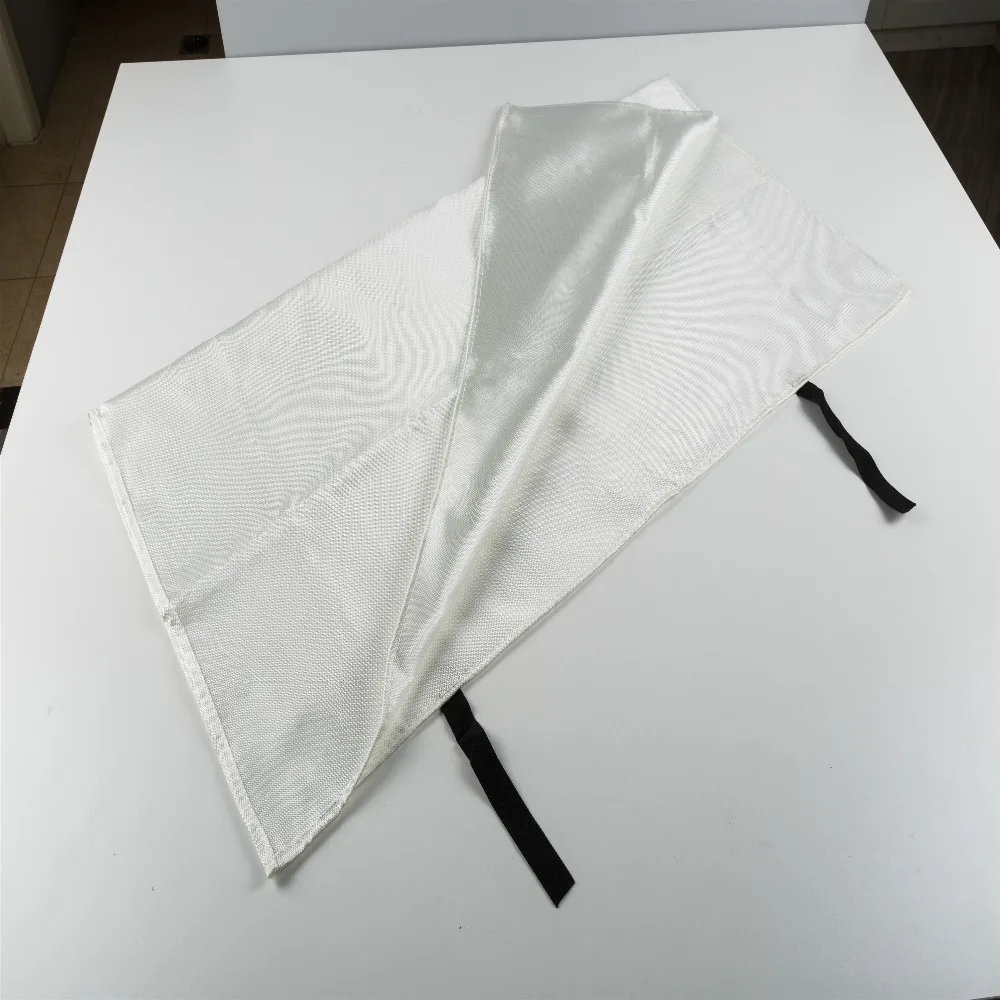 

1.2m x1.8m Emergency Survival Fiberglass Fire Blanket Shelter Safety Cover Ideal for The Kitchen, Fireplace, Grill, car, Camping