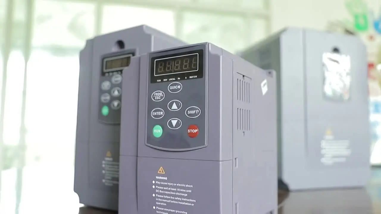 

30KW Output Power and Triple Output Type Solar Inverter