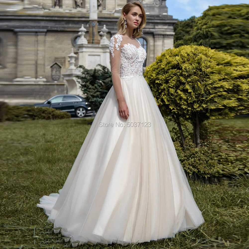 Женское платье с длинным рукавом кружевное свадебное из тюля аппликацией и