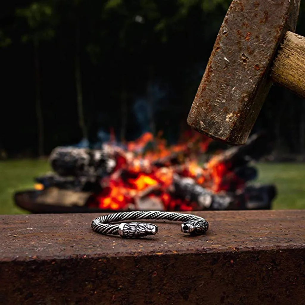 Браслет унисекс из твердой нержавеющей стали сделано на вечность без обесцветок