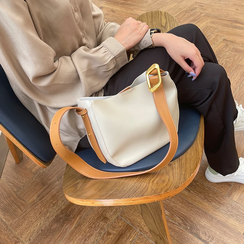 

Large Bucket Bag 2021 Winter New High-quality PU Leather Crossbody Bags Women's Designer Handbag Vintage Shoulder Bag Travel