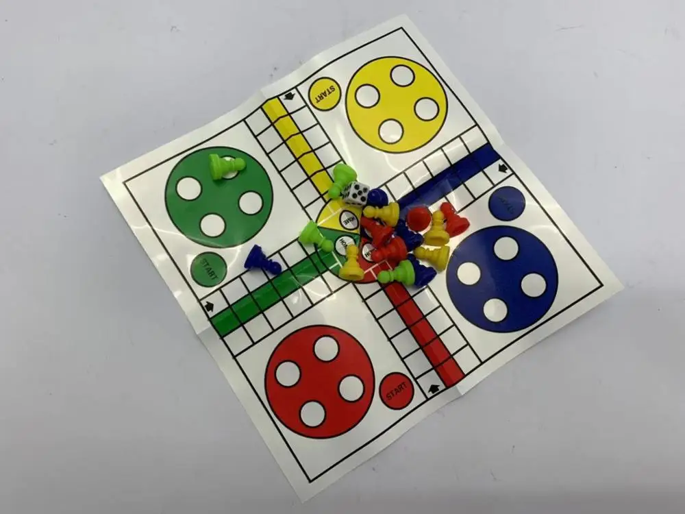 Шахматная игра Лудо красные черные шахматы Международная комбинация chessman