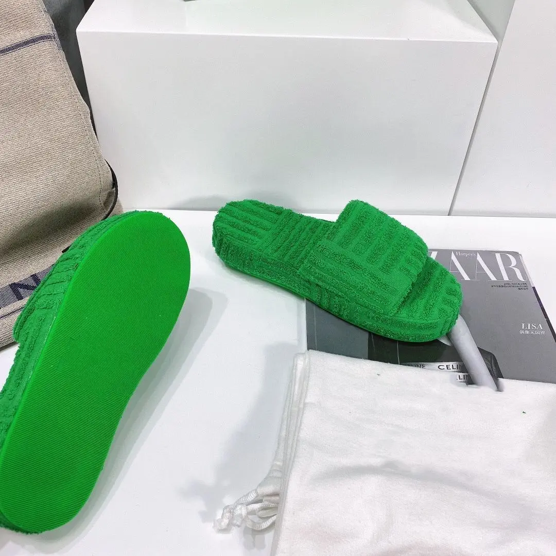 Женские тапочки 2021 Новые пушистые зеленые полотенца универсальная обувь женские