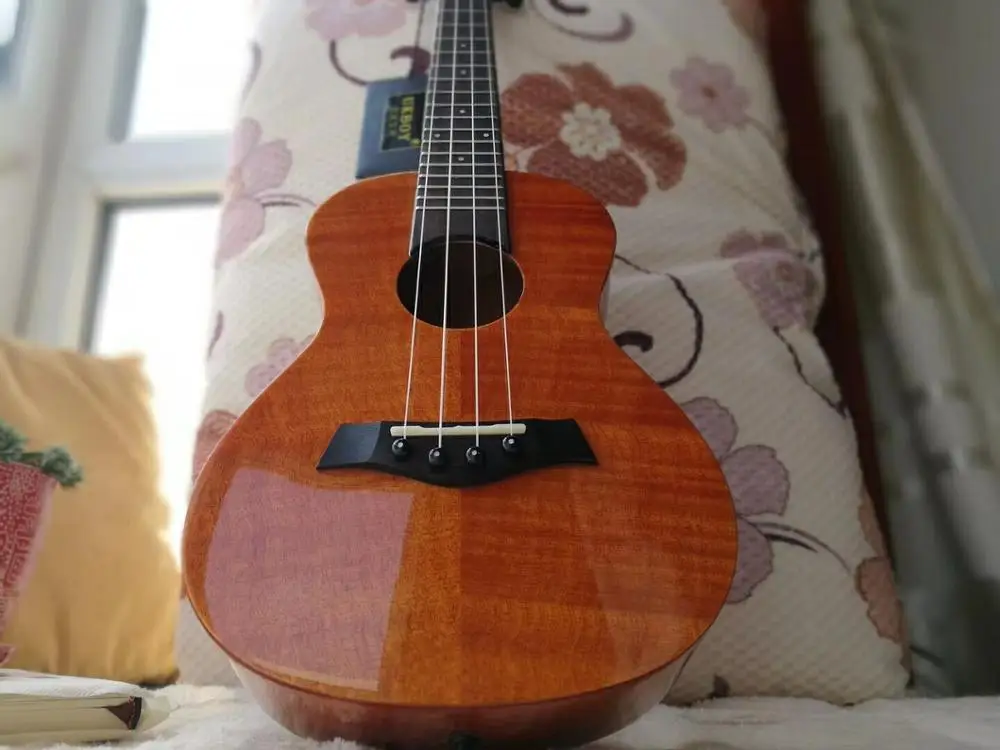 

23 inch full tiger pattern mahogany ukulele light