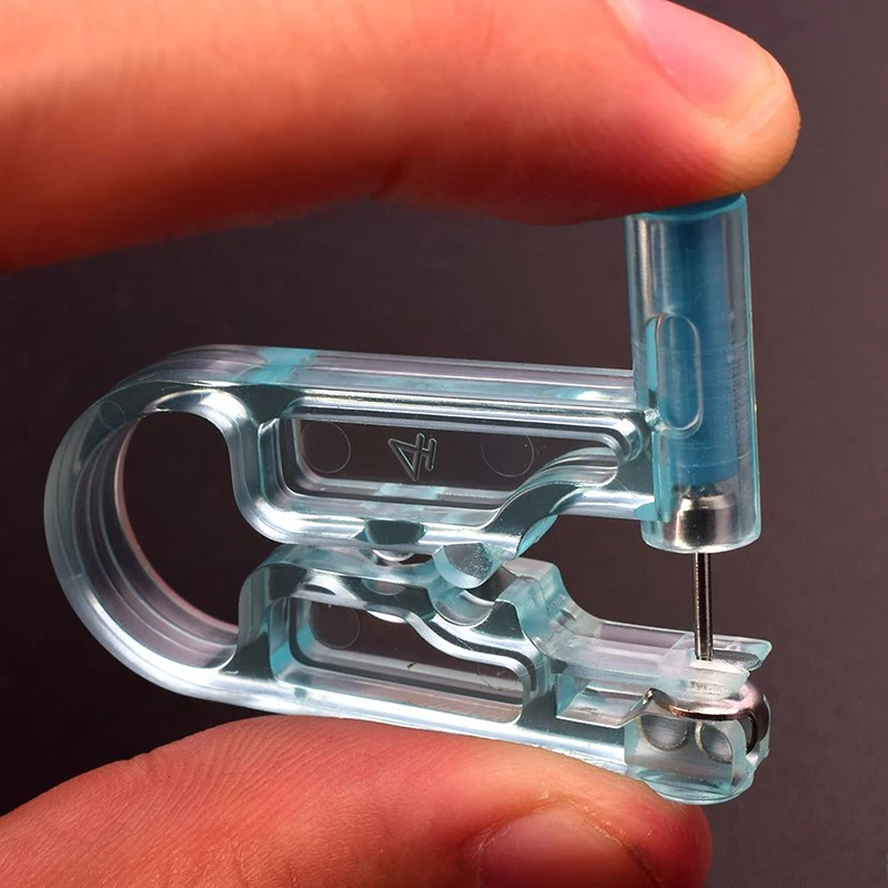 

Ear Studs Piercing Gun Healthy Safety Disposable Safe Asepsis Body Ear Pierce Kit Ear Piercer Tool With Ear Stud Toiletry Kits