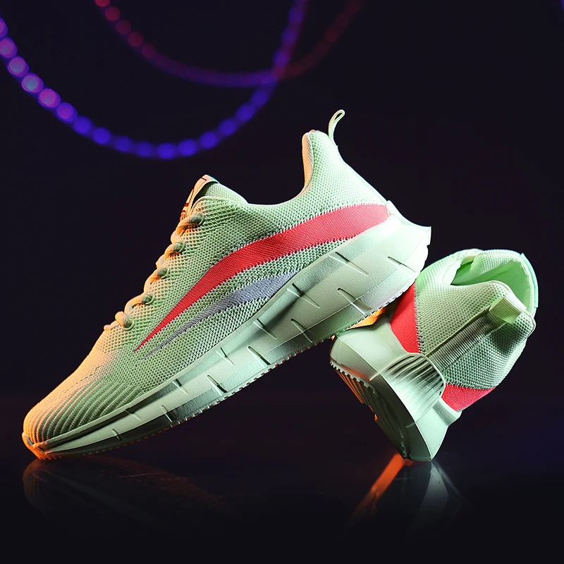 

Men's Shoes Summer Mesh Breathable Fly Woven Mesh Trend Casual Sports Shoes Young Students Running Shoes 2021