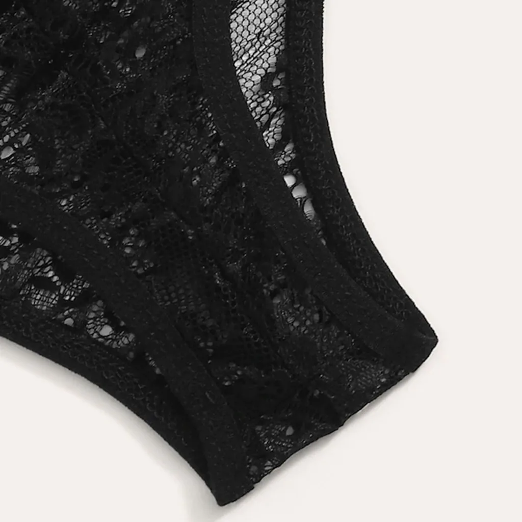 Комплект нижнего белья женский кружевной размера плюс бюстгальтер и трусы