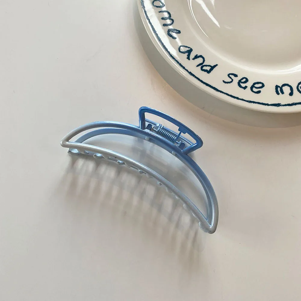 

2021 Korean Metal Geometric Hair Claw Barrettes Elegant Hair Clip Crab Hollow Out Hairpin Headwear Women Girl Hair Accessories