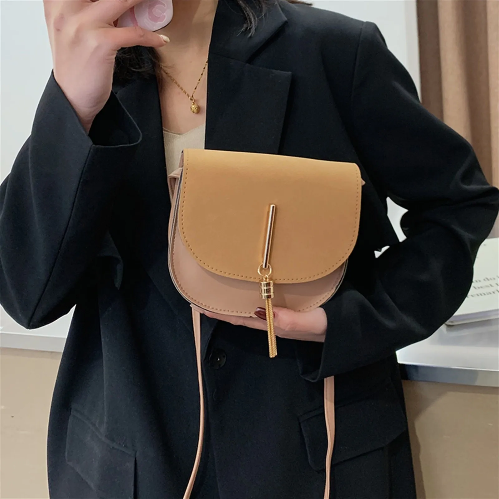 

Ladies Fashion Shoulder Bag Frosted Fringe All-match Messenger Bag New Female Bag Creative Design Free Shipping