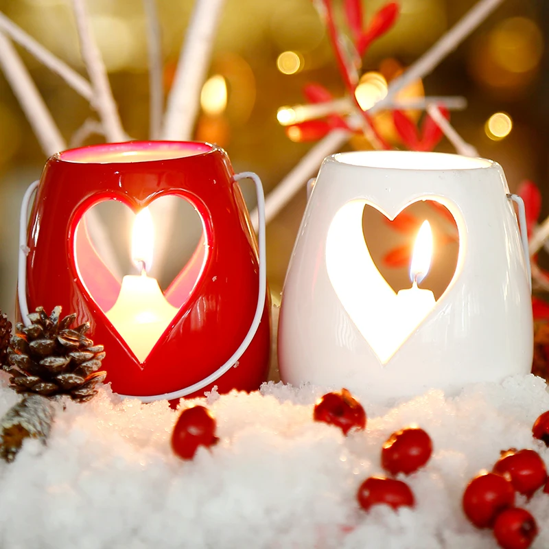 

Modern Nordic Style Candle Holders Creative Aesthetic Candle Holders Red Heart Hollow Out Mum Tutucu Wedding Decor EI50CH