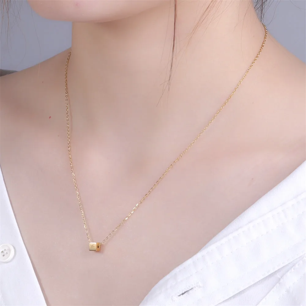 Teamer Первоначальное письмо ожерелье куб женский квадратный кулон сердце