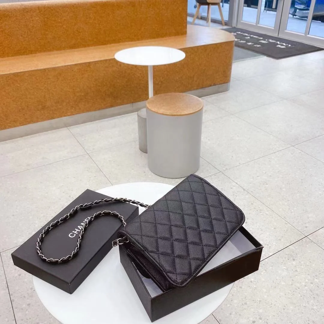 

Classic Explosive PU Bag