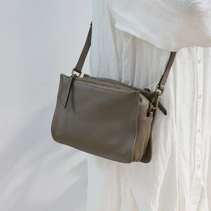

2021 new women's head leather bag, small square bag, single shoulder bag, literature and art bag
