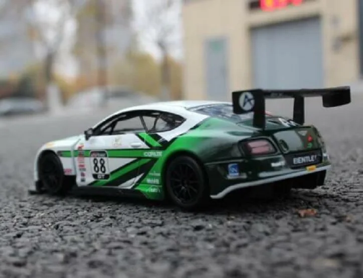 Bburago 1:24 Bentley Continental GT3 NO.88 литая модель спортивного гоночного автомобиля Новый в