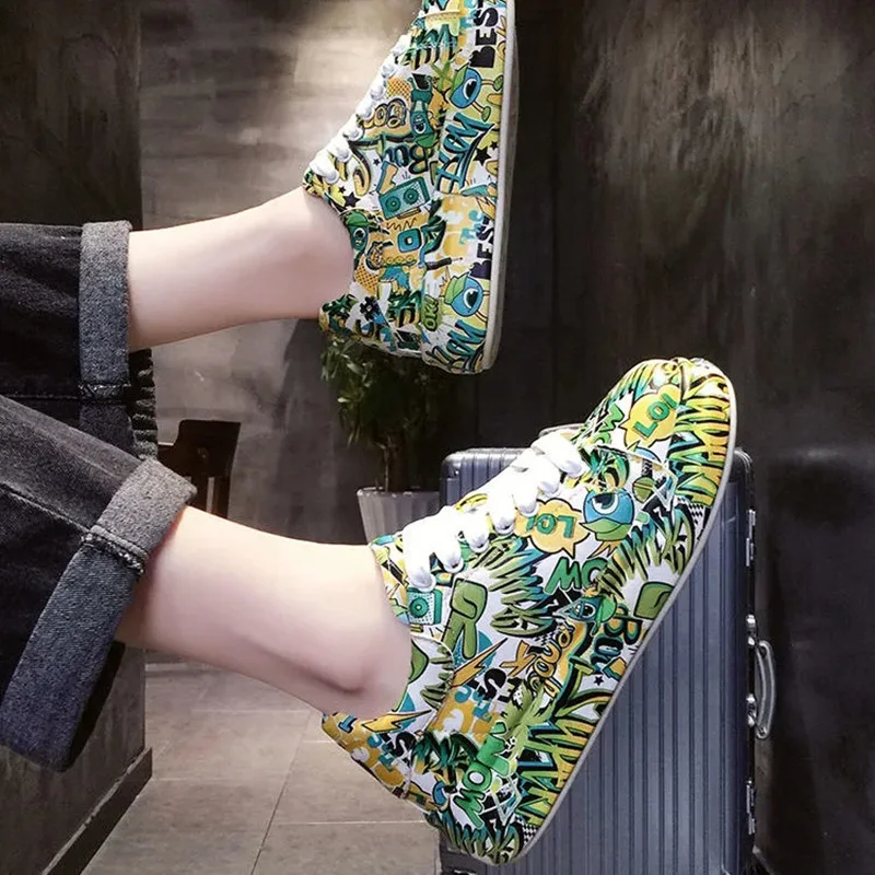 

Graffiti Women's Vulcanized Shoes 2022 Fashion Ladies Trend Leisure Shoes Damd Girls Pathform Flat Running Sneakers Footwear