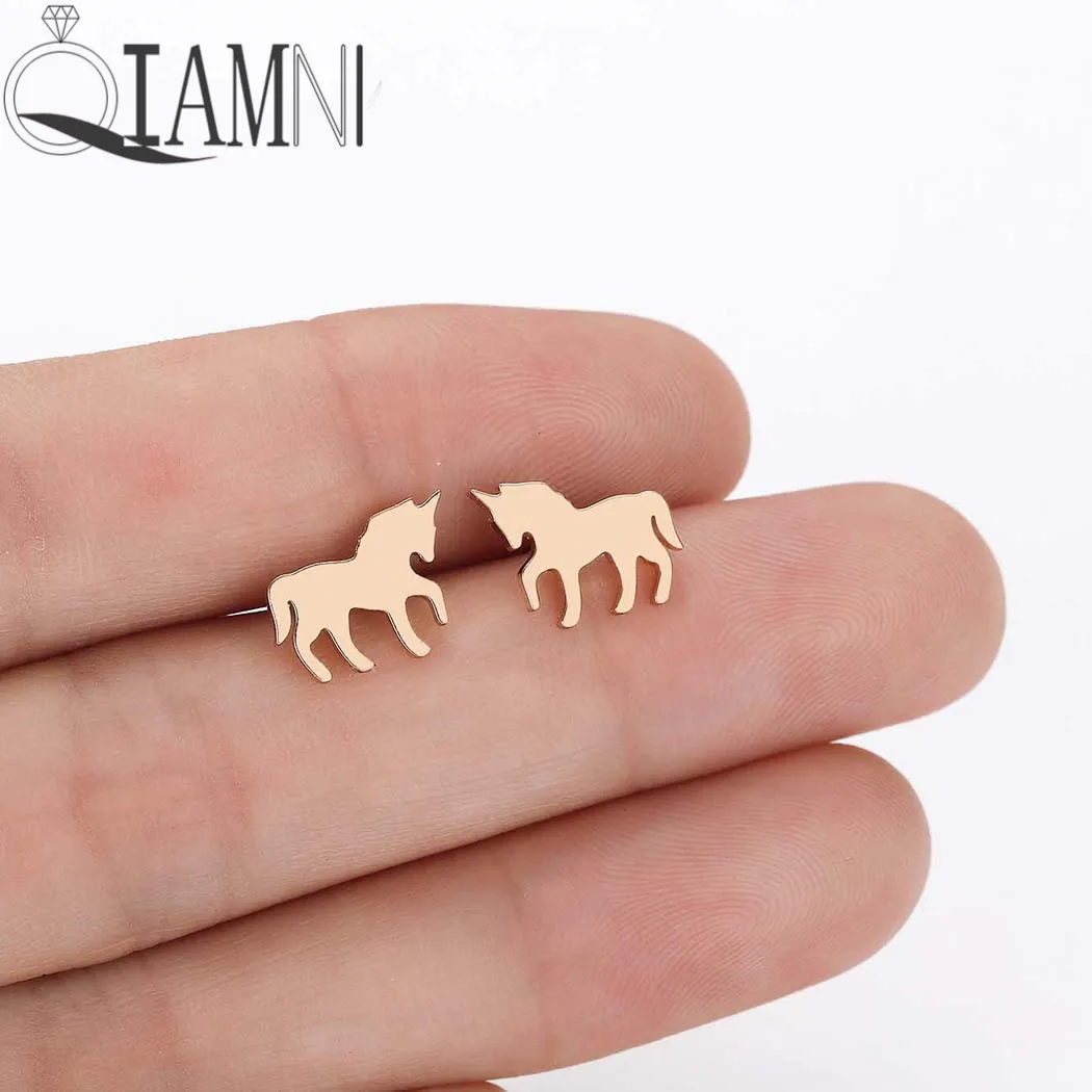 Женские серьги пусеты QIAMNI миниатюрные в виде единорога подарок на день рождения