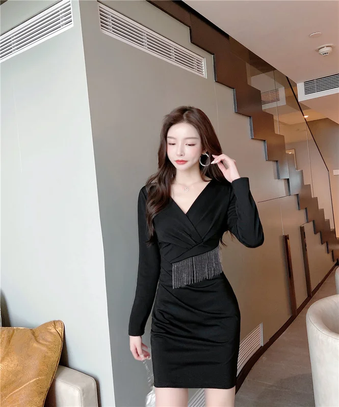 

Real Shot French Tea Break Romantic Skirt Deep Low Collar Tassel Tight