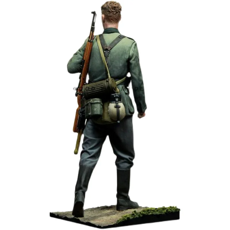 

1/35 Resin model kits figure colorless and self-assembled A-560