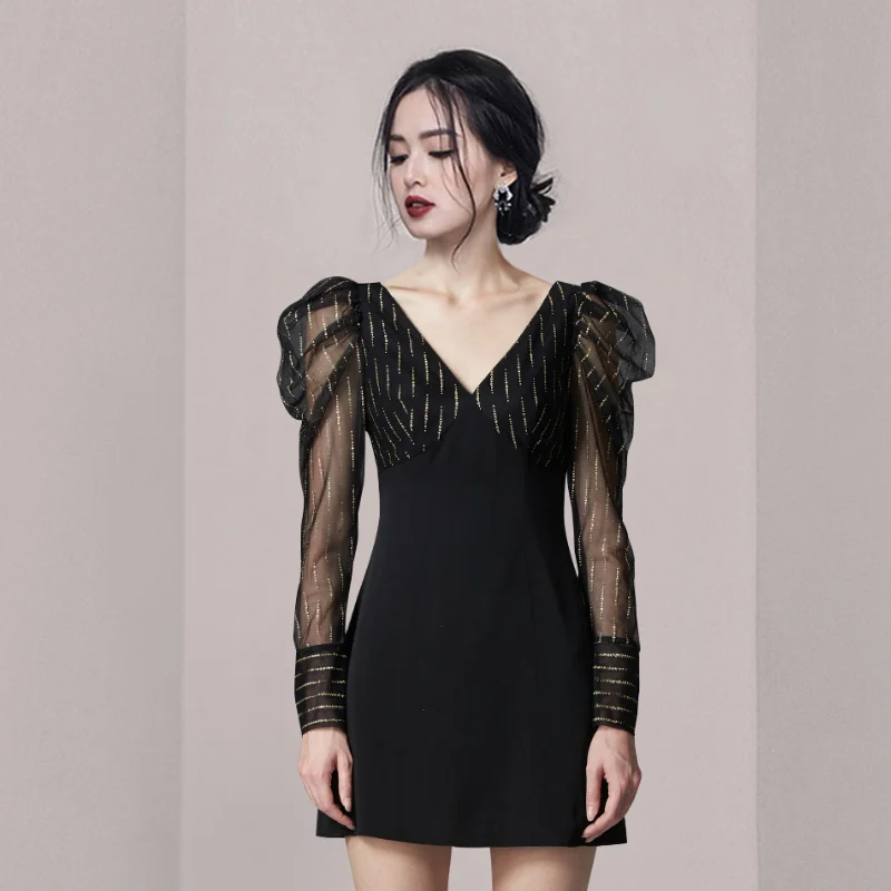 

Женское вечернее платье средней длины, с длинным рукавом