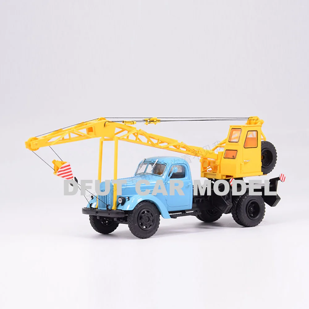 

1:43 Alloy Russian truck LAZ-690 Car Model Of Children's Toy Car Original Authorized Authentic Kids Toys