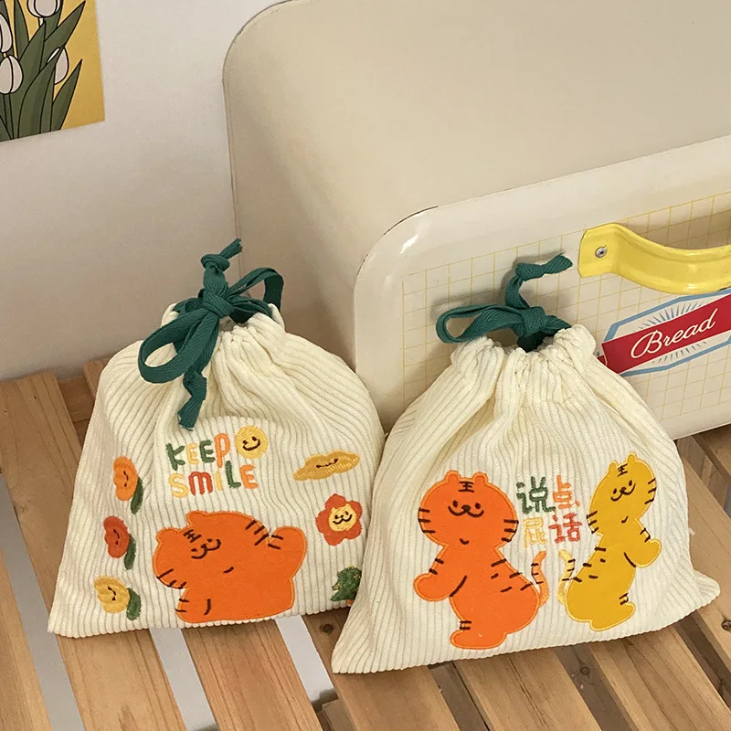 

1 шт. Дорожная сумка на шнурке с мультяшным тигром, сумки для сортировки одежды, игрушек, одежды, сумка для хранения, органайзер для макияжа, с...