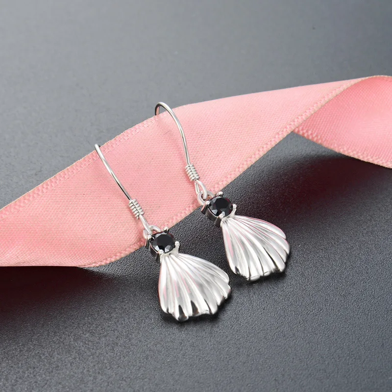 

S925 Sterling Silver Creative Fashion Style Shell Shape Earrings Zircon Earrings Diamond Personalized Silver Jewelry