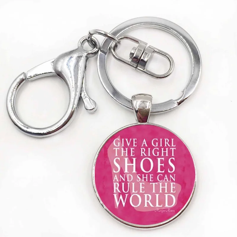 Винтажная Мода подходящая обувь для девушек и она может покорить мир брелок