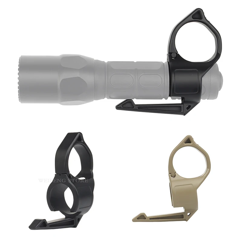 

Tactical Flashlight Ring Lightweight Pocket Molle Clip EDC Tool Finger Ring With Release Military Airsoft Paintball Accessories