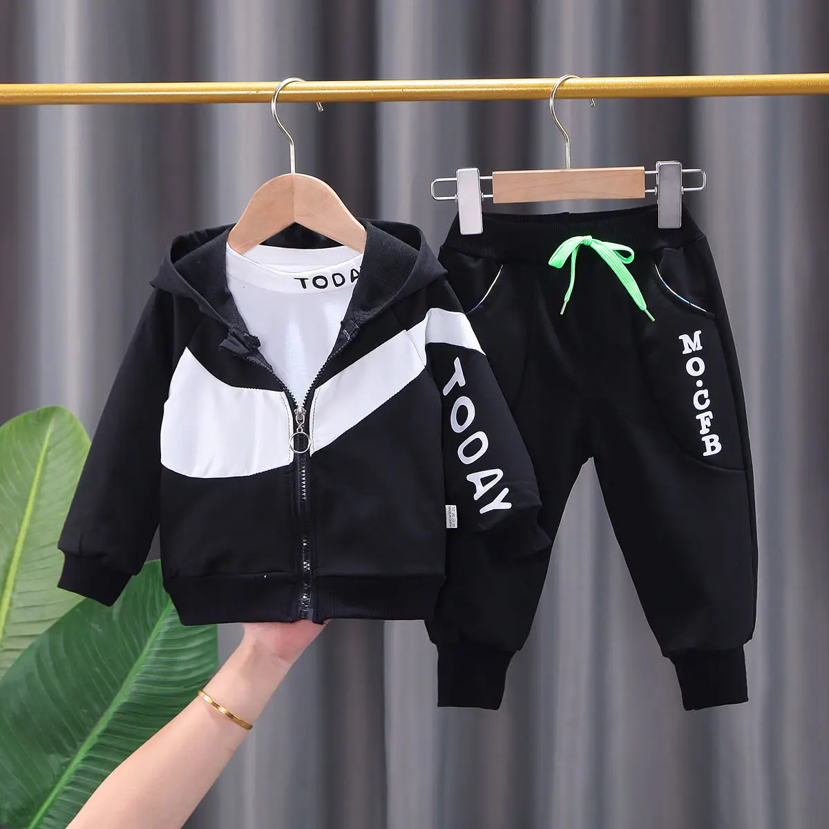 

2Pcs Boy Clothes Sets Spring Autumn Toddler Girls Clothing Kids Tracksuit For Girl Suit Children Clothing 2 to 4 Year