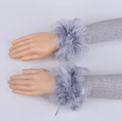 Light gray feathers Страусиные меховые манжеты из натурального страусиного меха манжеты для рук теплые женские браслеты браслет из натурального меха перчатки Страусиные меховые манжеты - Цвет: Light gray feathers