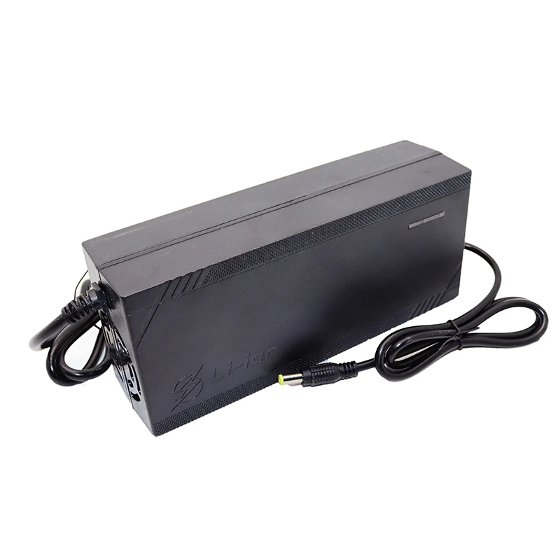 Зарядное устройство для литиевых аккумуляторов 84 в 5 А постоянный ток 5*2 1 мм