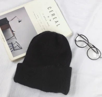 Trendy winter hats, warm woolen caps, casual and all-match sweet, knitted hats black